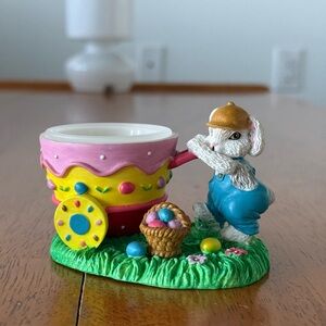 Resin Vintage Springtime Easter Bunny Rabbit Figure Egg Tealight Candle Holder